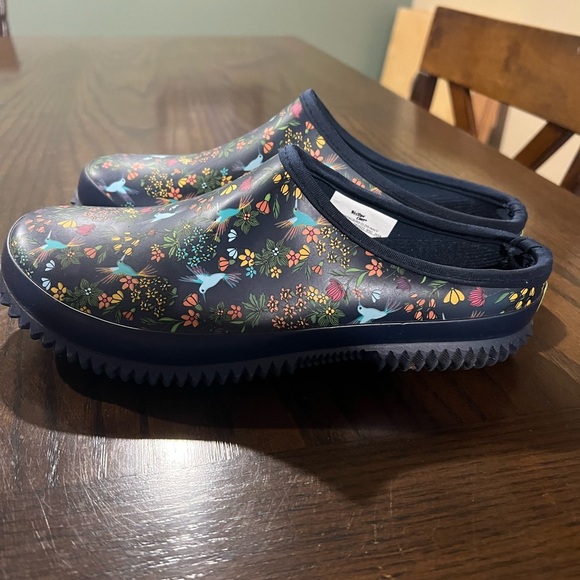 Western Chief Ladies Garden Clog Navy with Hummingbirds Size 7 - Picture 5 of 9
